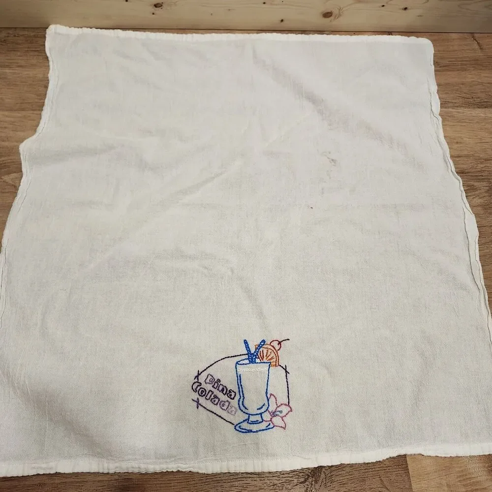 Vtg Hand Embroidered Tea Towels Set Of 2 Pina Colada & Beer 30x30 White Party